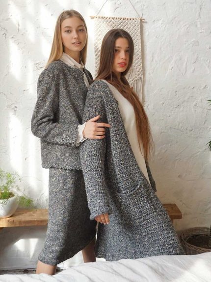 Shop the Best Melange Gray Maxi Cardigan Online – Pasma Design, front picture of two girls wearing melange knitwear